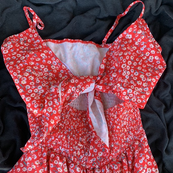 Red floral romper - Picture 2 of 5